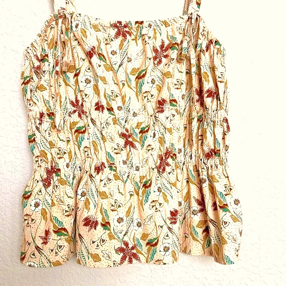 🌟HP🌟Universal Thread Floral Ruffle Tank - Picture 6 of 9